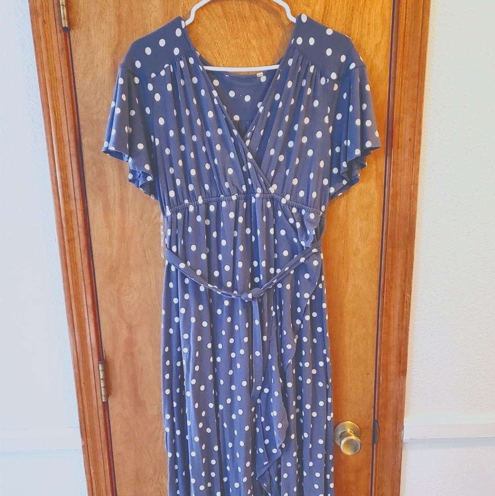 Maternity maxi dress